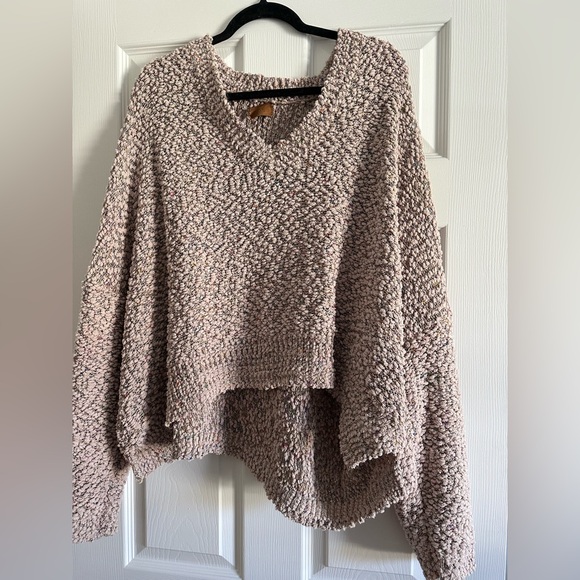 Oversized Women’s Sweater Top. Size Medium - Picture 1 of 3